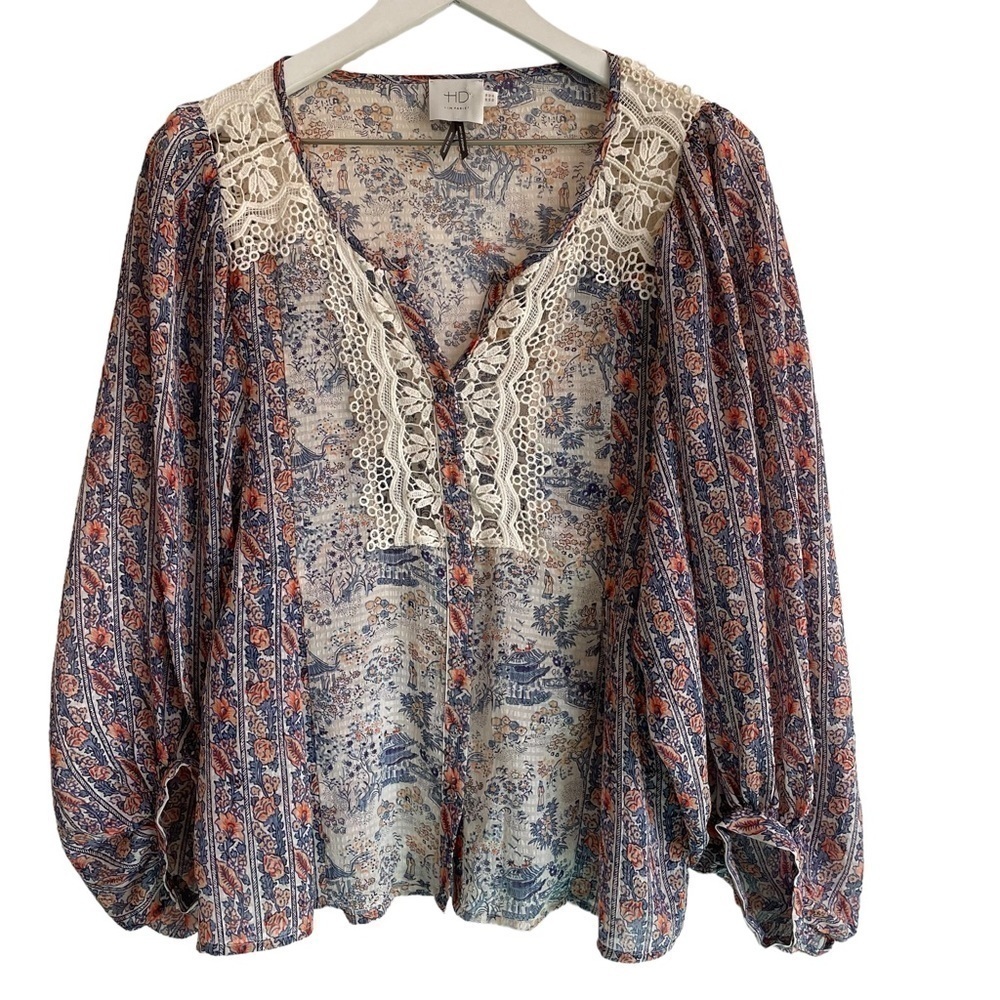 Anthropologie HD in Paris Chinoiserie Peasant Button Down Blouse, Size 2 - Picture 3 of 11